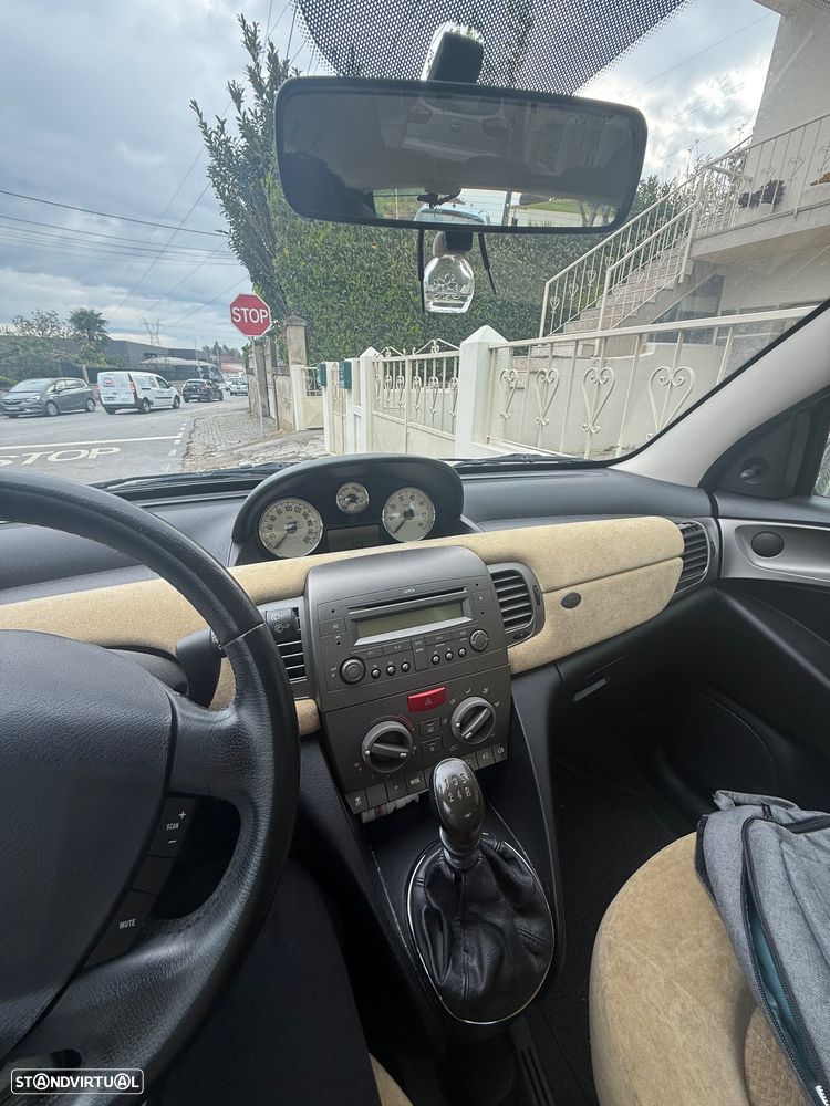 Lancia Ypsilon 1.2 16V Oro - 9