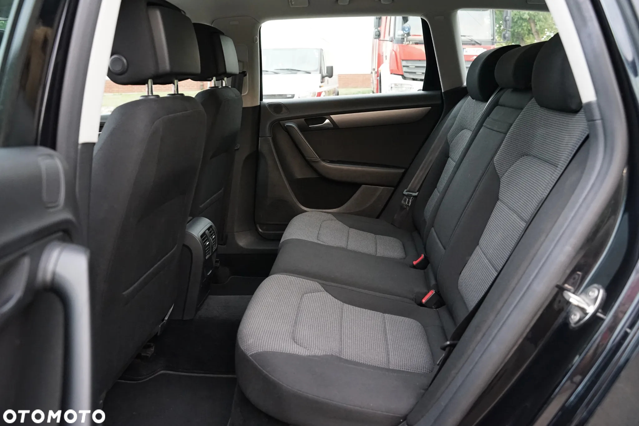 Volkswagen Passat - 19