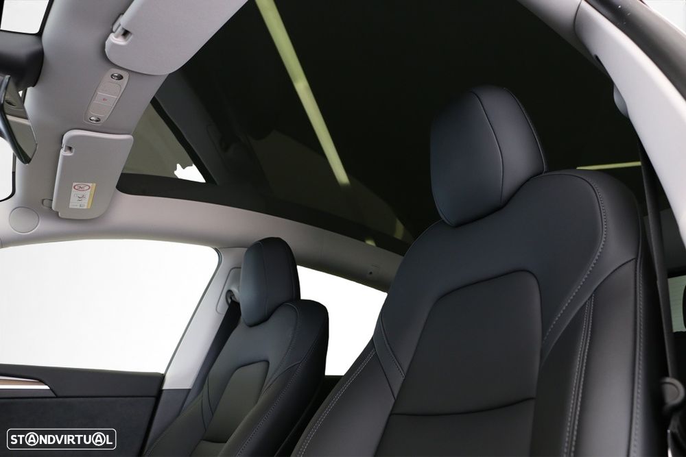 Tesla Model Y Standard - 7
