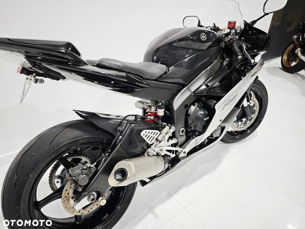 Yamaha R6 - 11