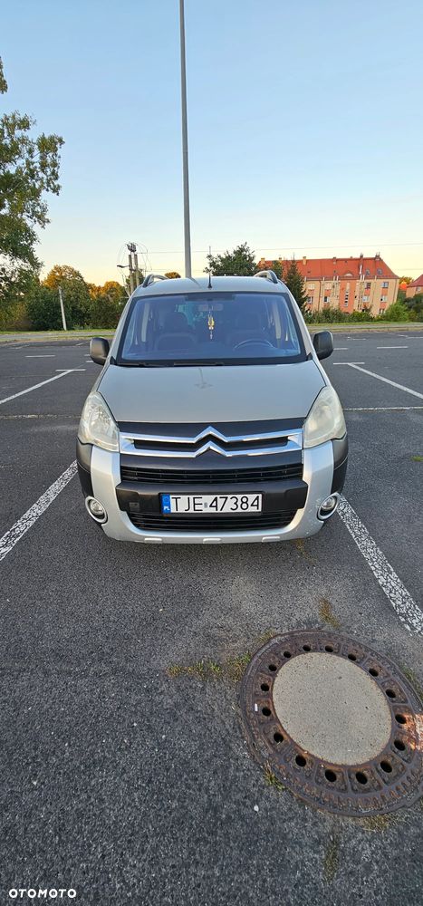 Citroen Berlingo 2010 photo 2