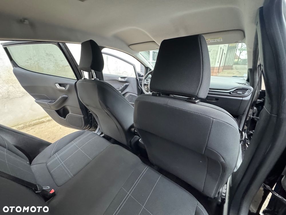 Ford Fiesta - 11