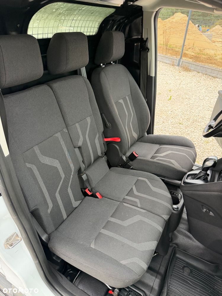 Ford Transit Connect - 17