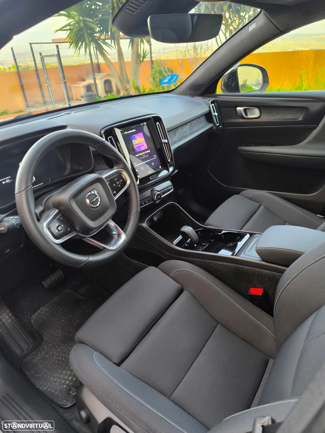 Volvo C40 Recharge Plus - 12