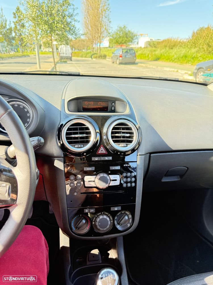 Opel Corsa 1.2 16V Energy - 2