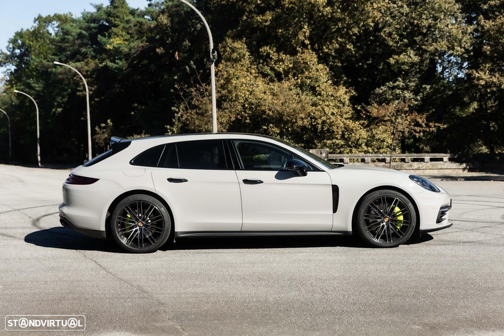 Porsche Panamera Sport Turismo 4 E-Hybrid - 18