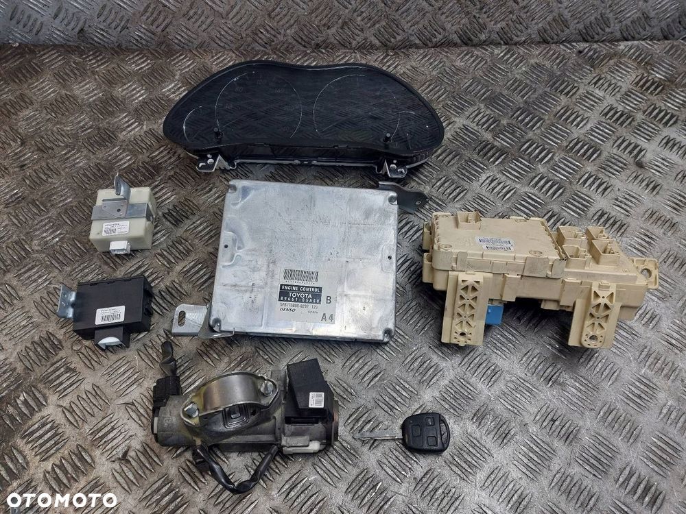 ZESTAW STARTOWY TOYOTA AVENSIS T25 2.0 D4D 89661-05A40 83800-05C00-C - 1