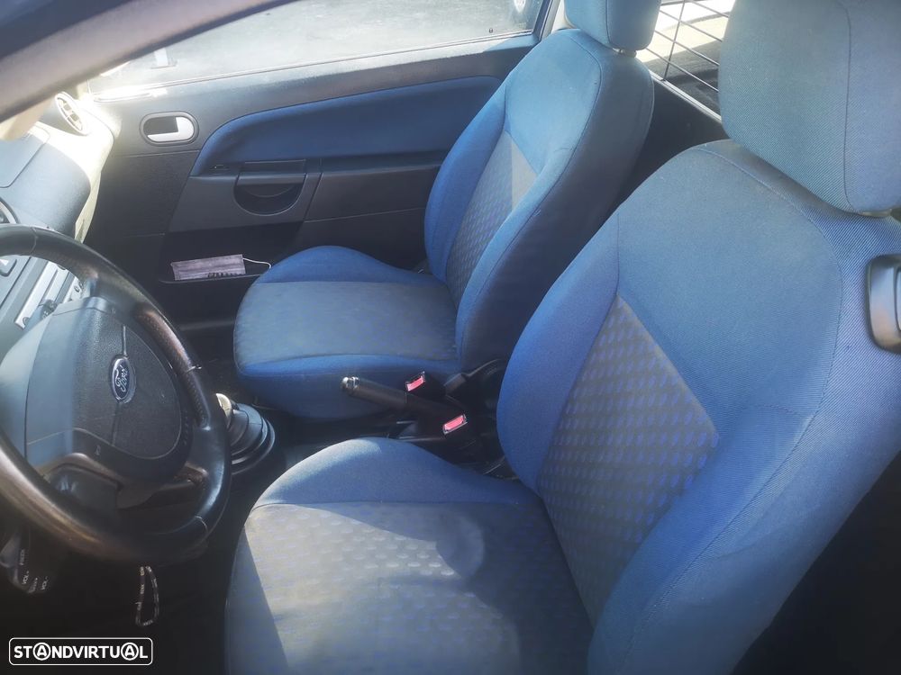 Ford Fiesta - 4
