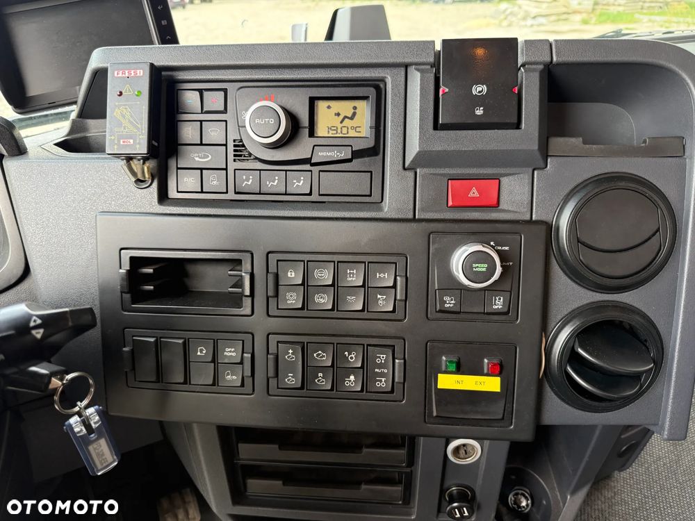 Renault C 380 - 13