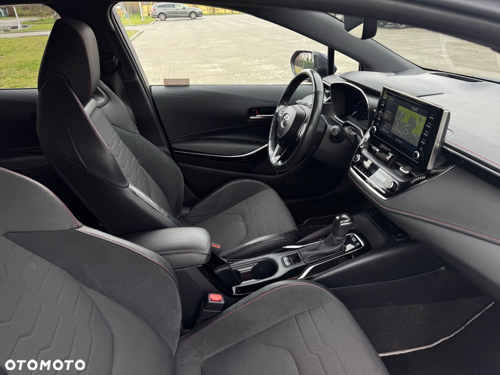 Toyota Corolla 1.8 Hybrid Executive - 18