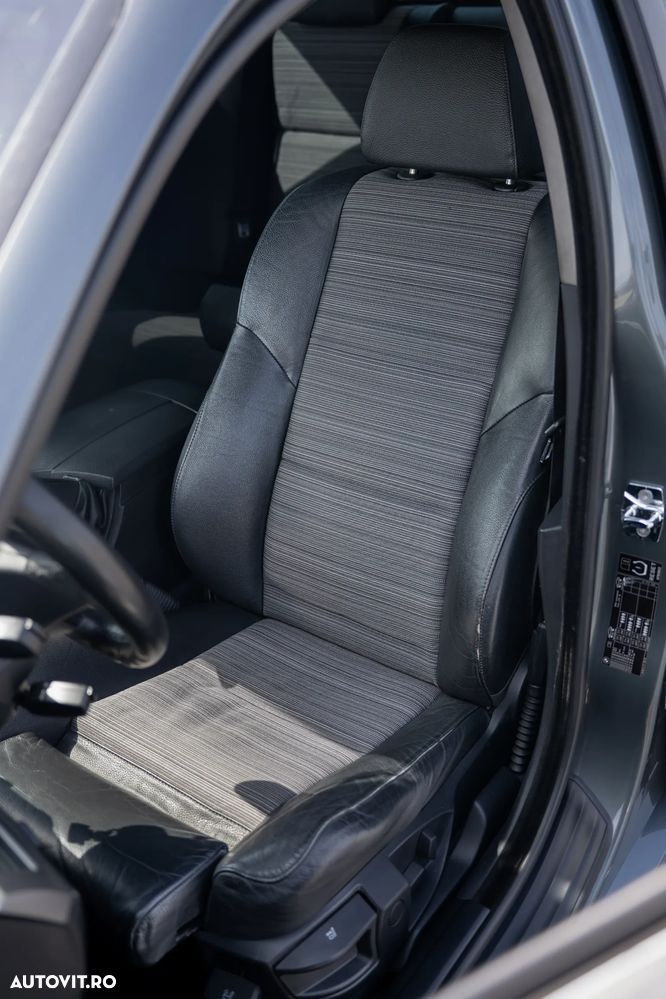 BMW Seria 5 523i - 15