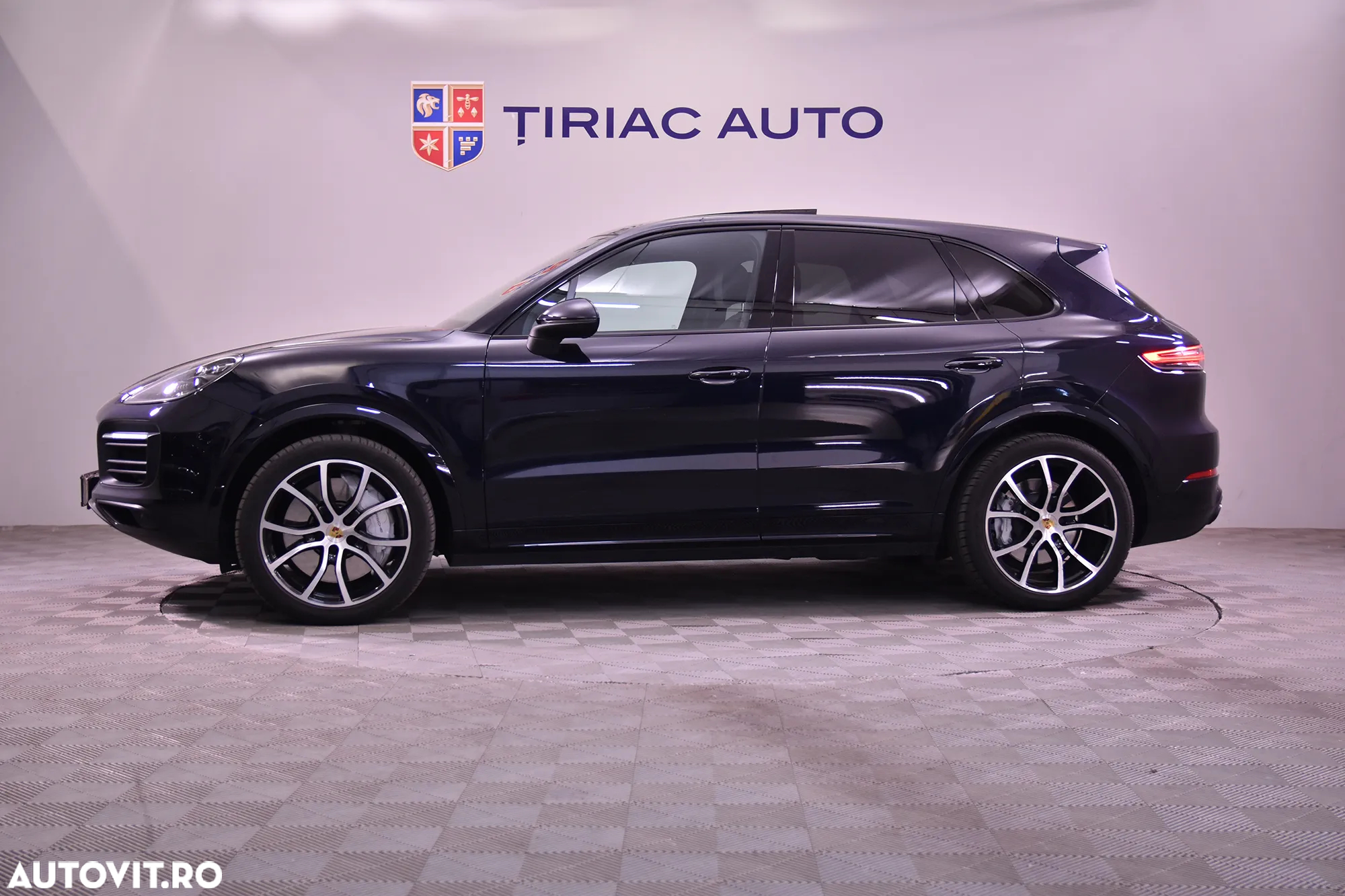 Porsche Cayenne S - 2