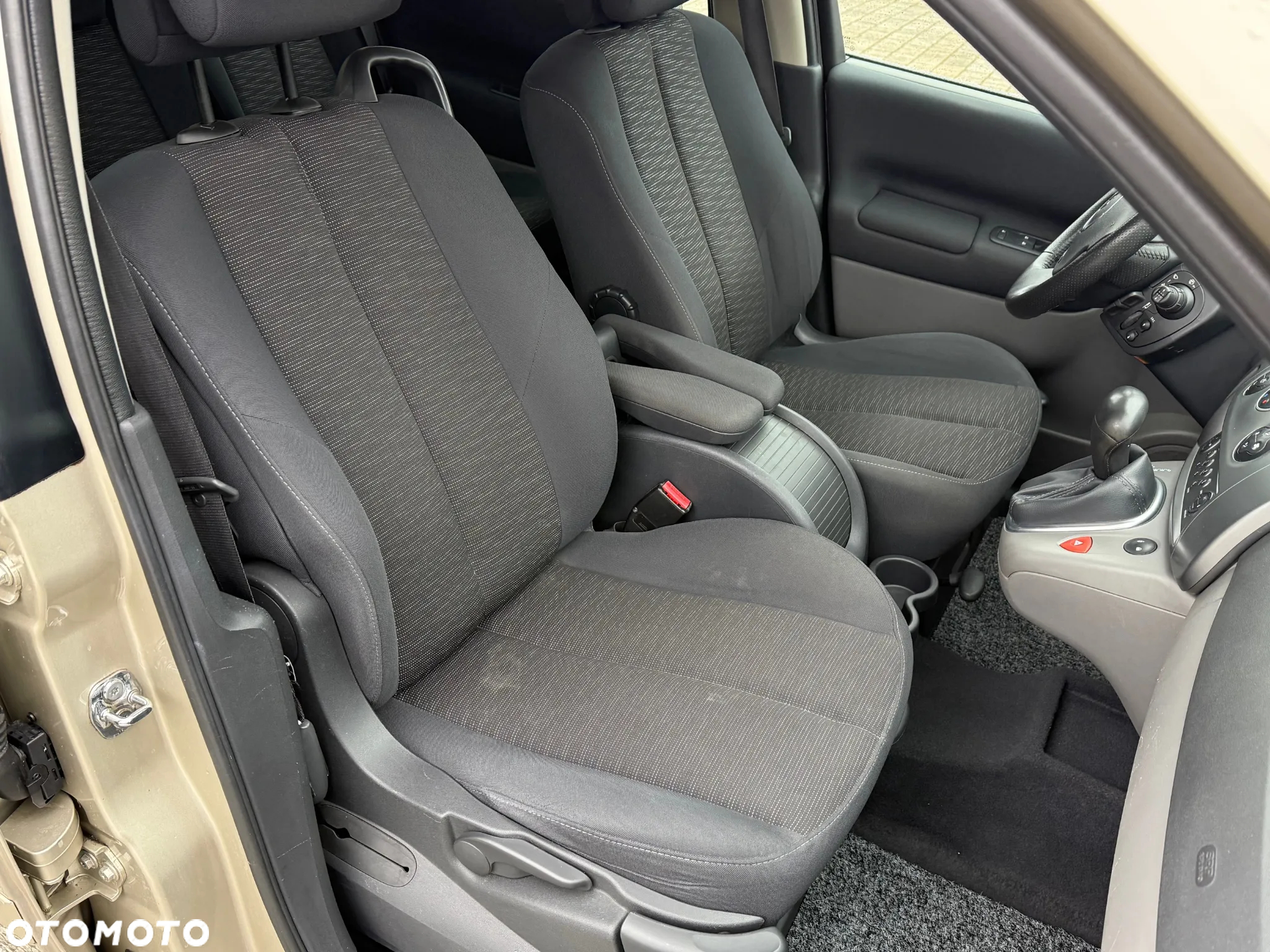 Renault Scenic 2.0 16V Dynamique - 15