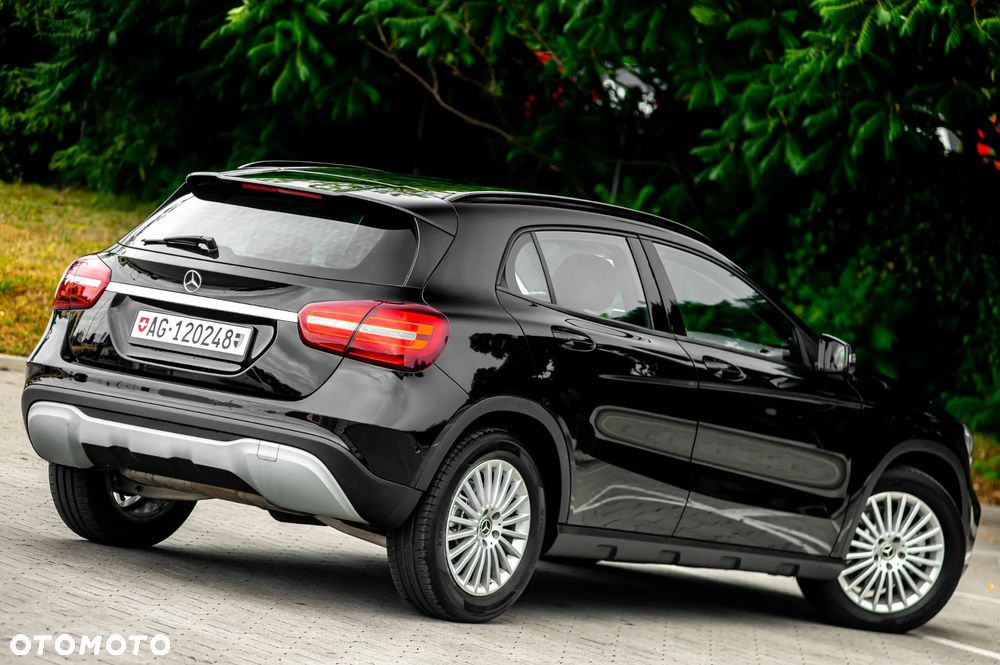 Mercedes-Benz GLA 250 4Matic 7G-DCT Activity Edition - 4