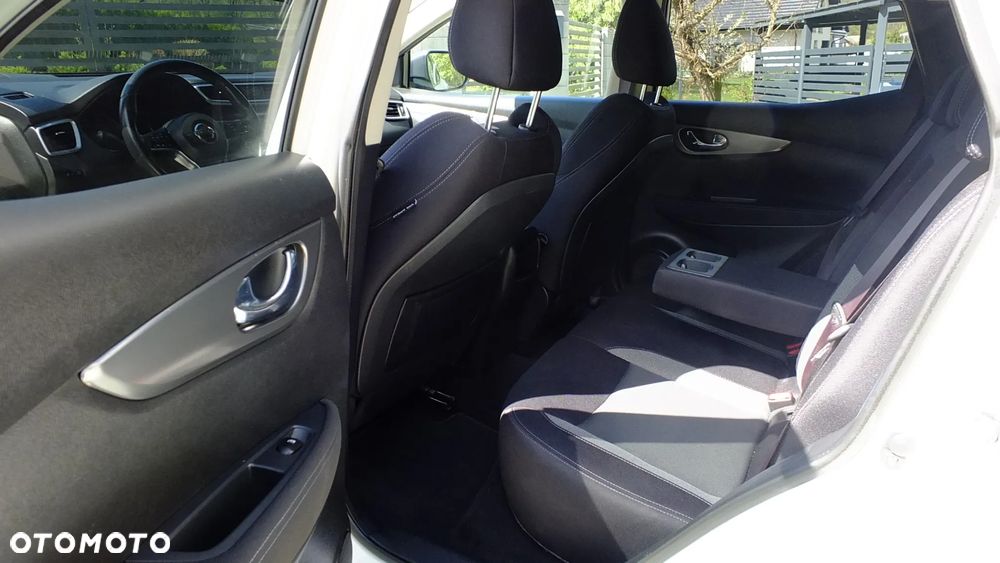 Nissan Qashqai 1.2 DIG-T N-Connecta EU6 - 14