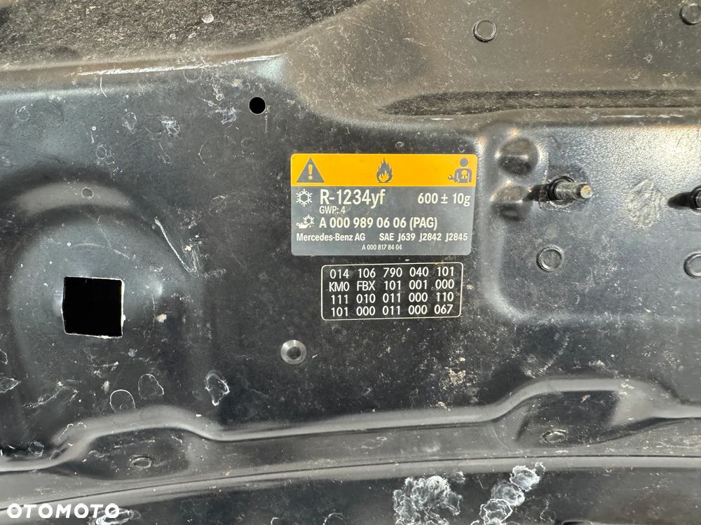 MASKA POKRYWA SILNIKA MERCEDES GLC X254 C254 W254 CZARNA KOD 040 - 13