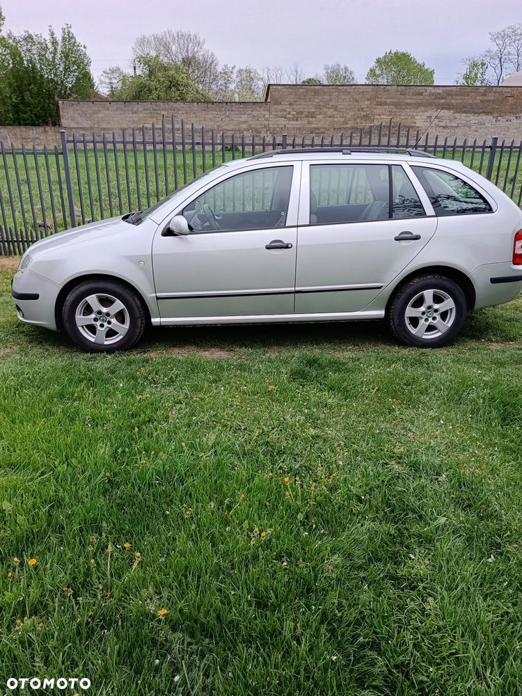 Skoda Fabia 1.4 16V Elegance - 12