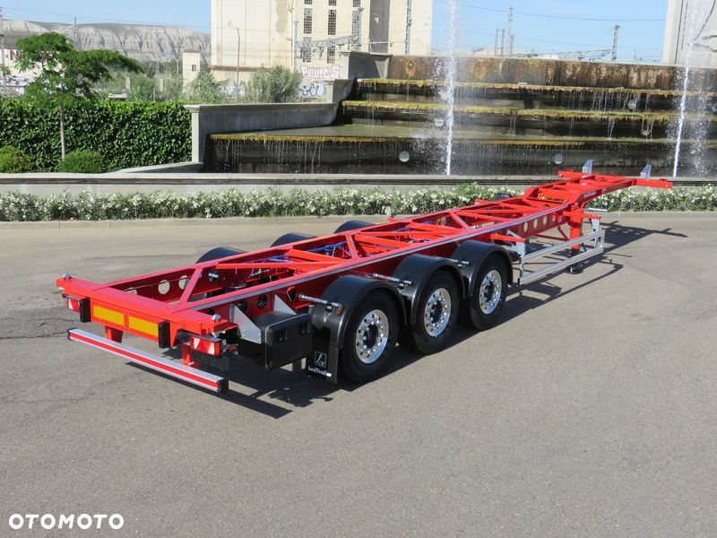 LeciTrailer Wynajem podkontenerówka HC 40' - 45'  waga 3.780 kg, ADR - 3
