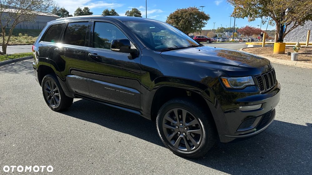 Jeep Grand Cherokee - 1