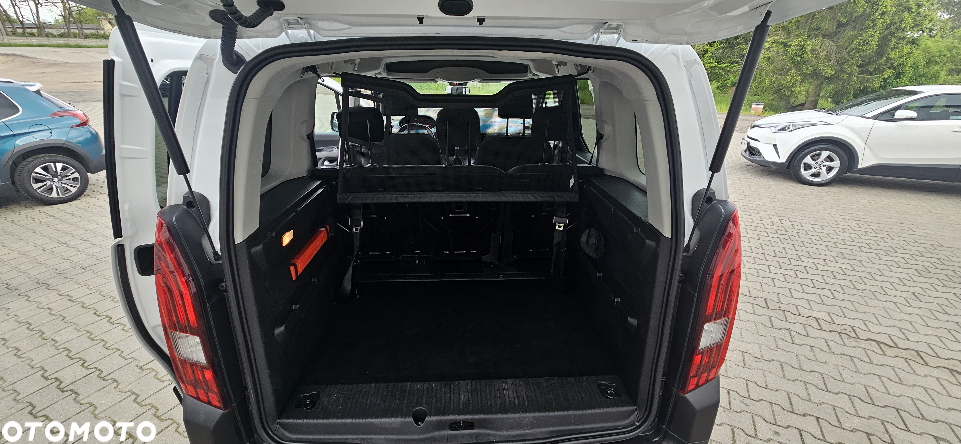 Peugeot Rifter 1.5 BlueHDI Active - 12