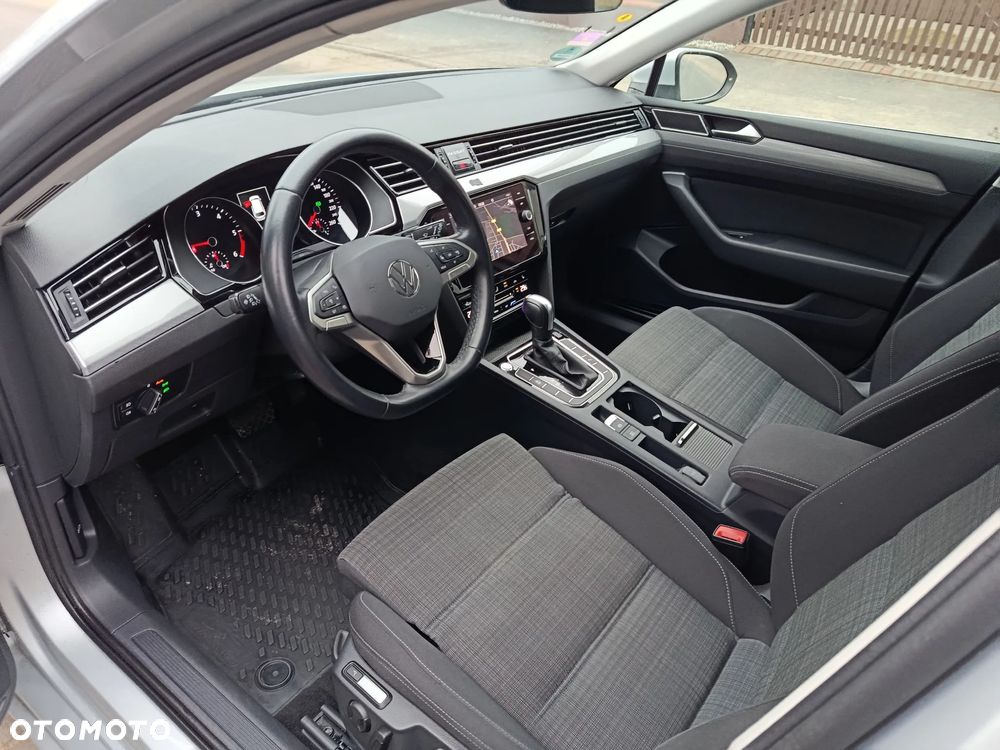 Volkswagen Passat 2.0 TDI SCR DSG - 5