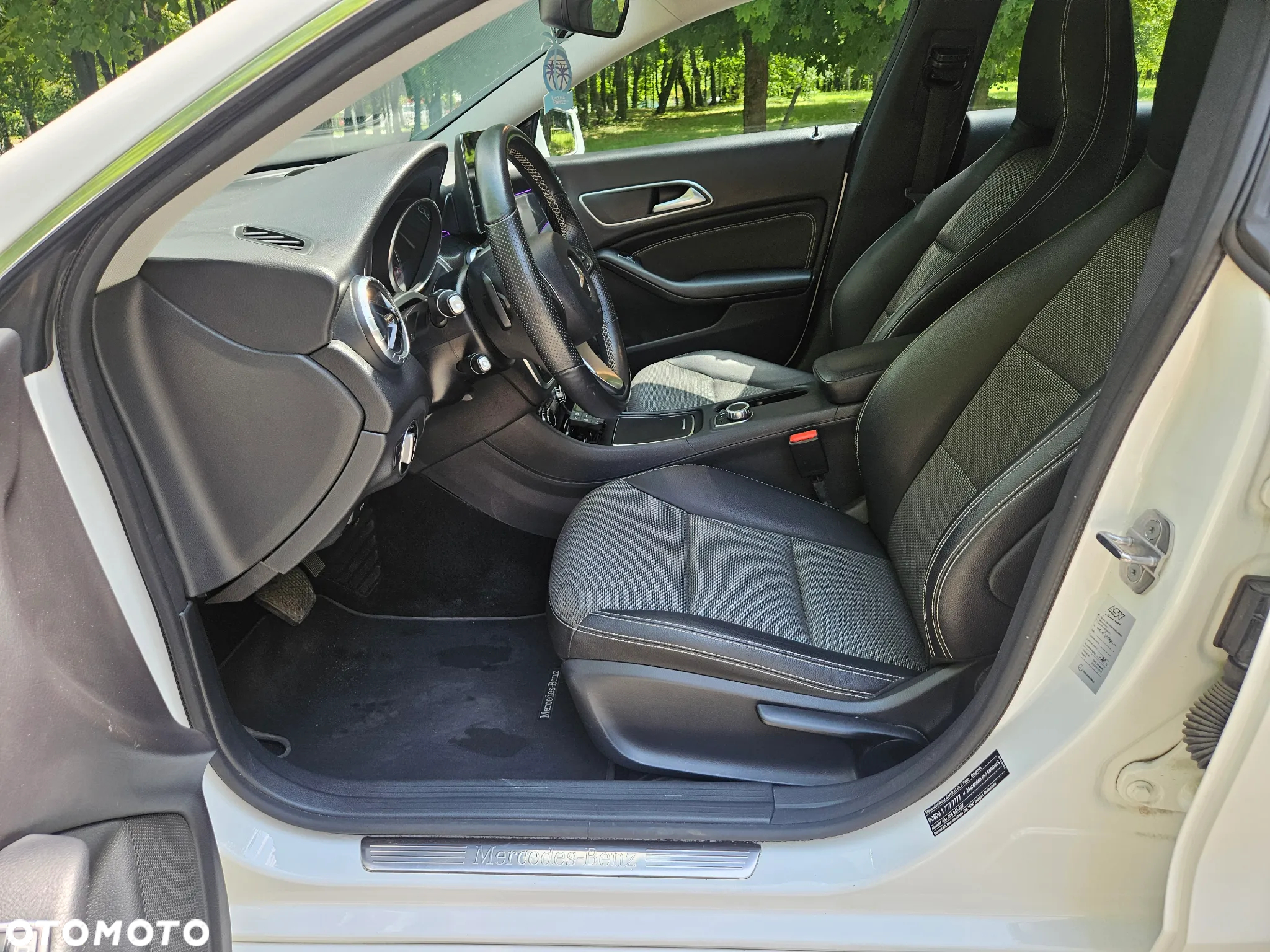 Mercedes-Benz CLA 180 7G-DCT Urban - 18