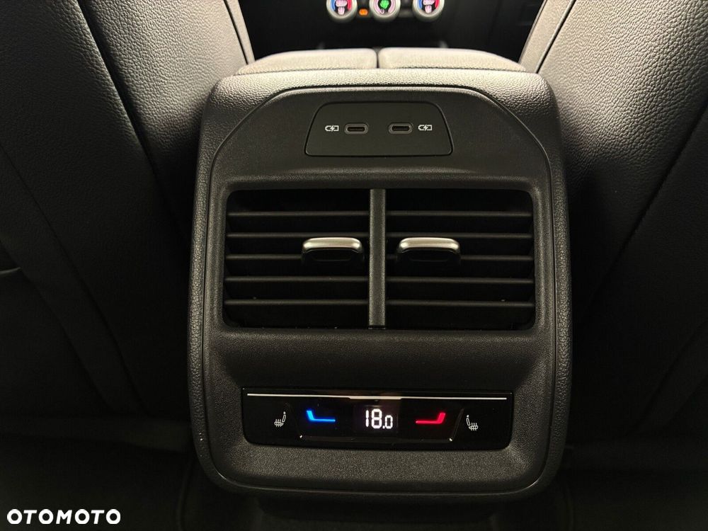 Skoda Superb 2.0 TDI SCR 4x4 Selection DSG - 32