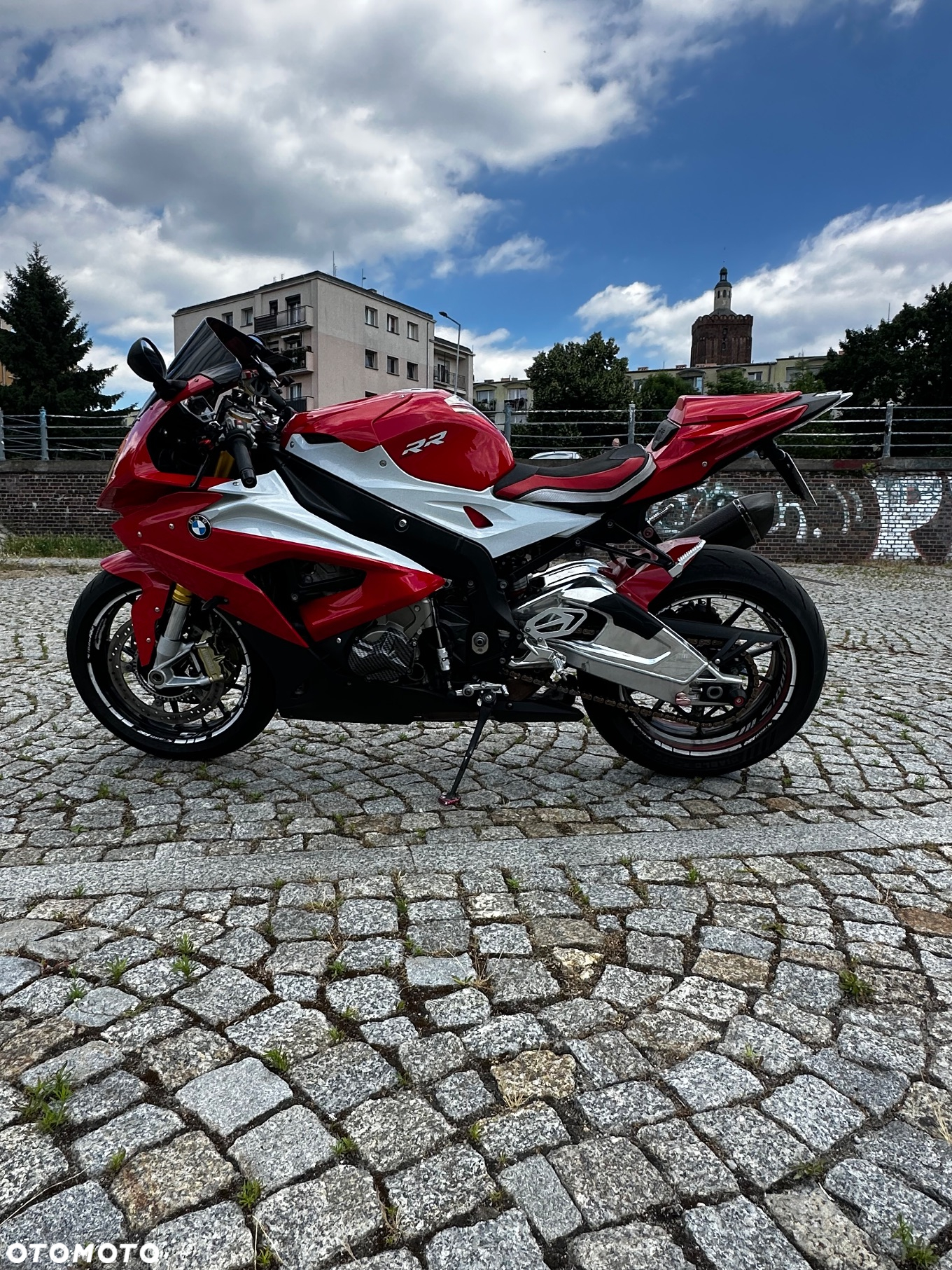 BMW S - 6