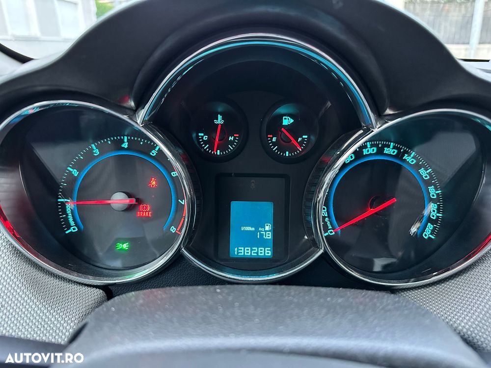 Chevrolet Cruze 1.8 DOHC LT - 7