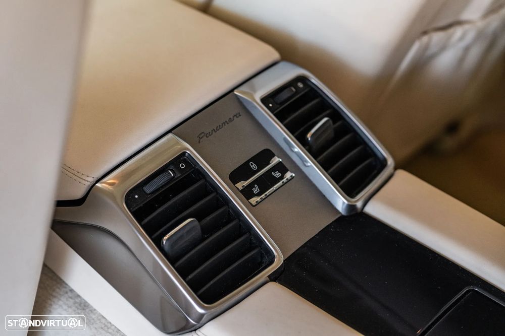 Porsche Panamera 3.0 V6 - 24