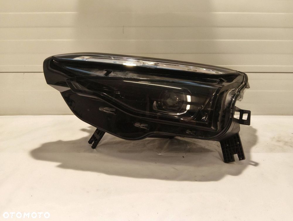 nio es8 full led przód strona lewa p0072556 - 1