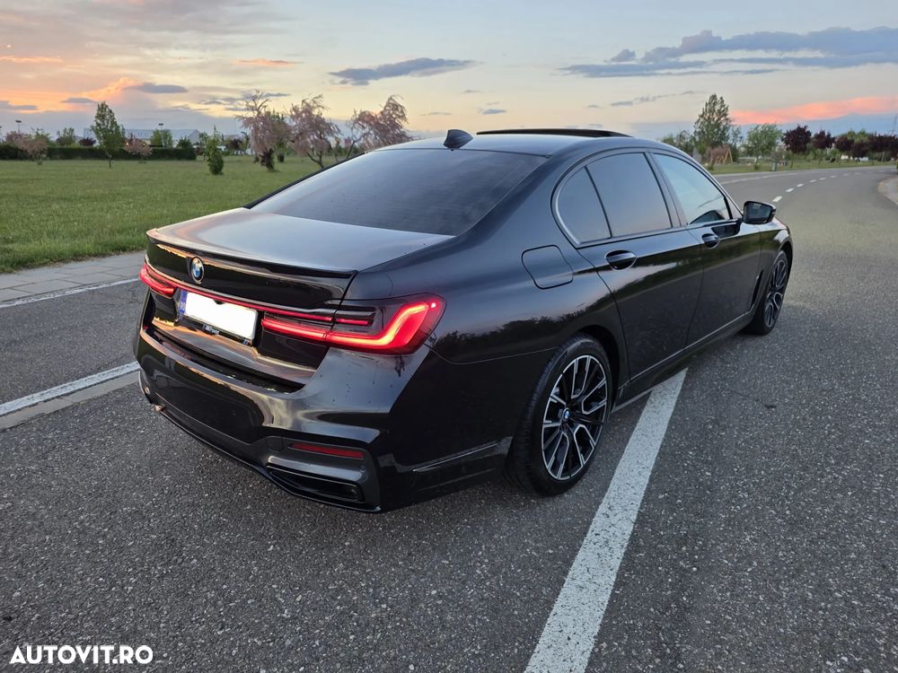 BMW Seria 7 745e - 11