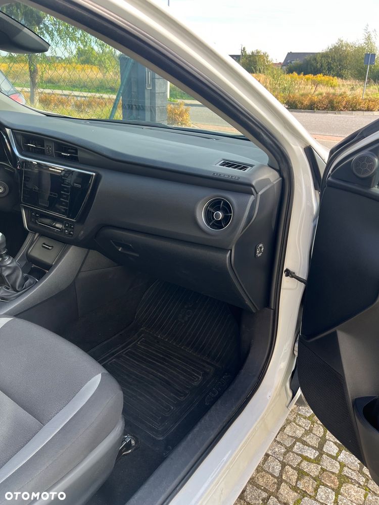 Toyota Auris - 9