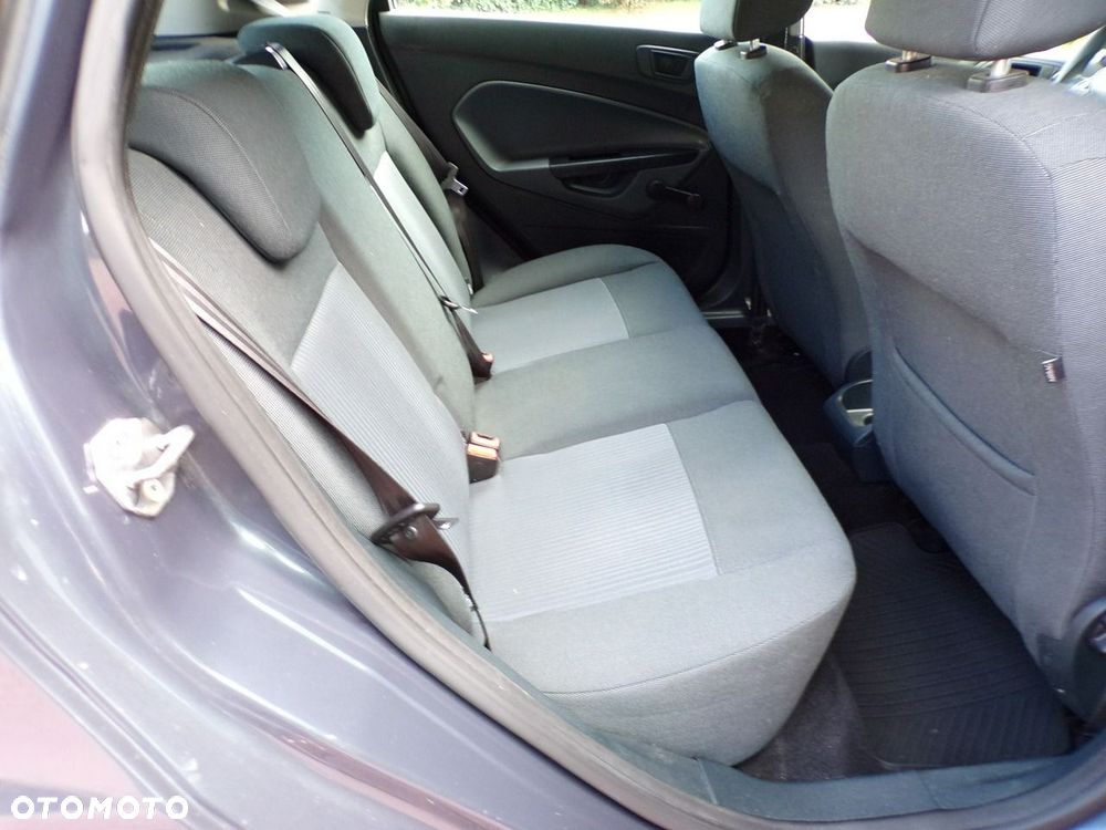 Ford Fiesta - 19