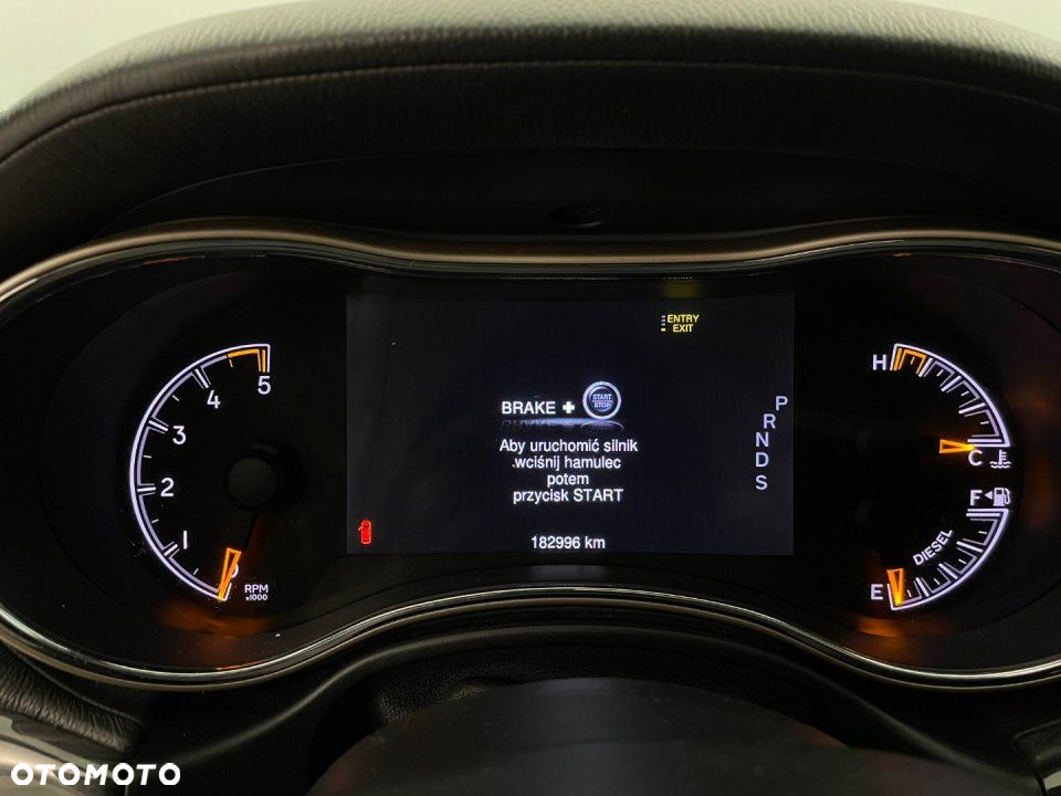 Jeep Grand Cherokee - 25