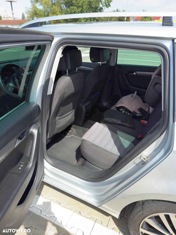 Volkswagen Passat Variant 2.0 TDI BlueMotion Technology Highline DSG - 13