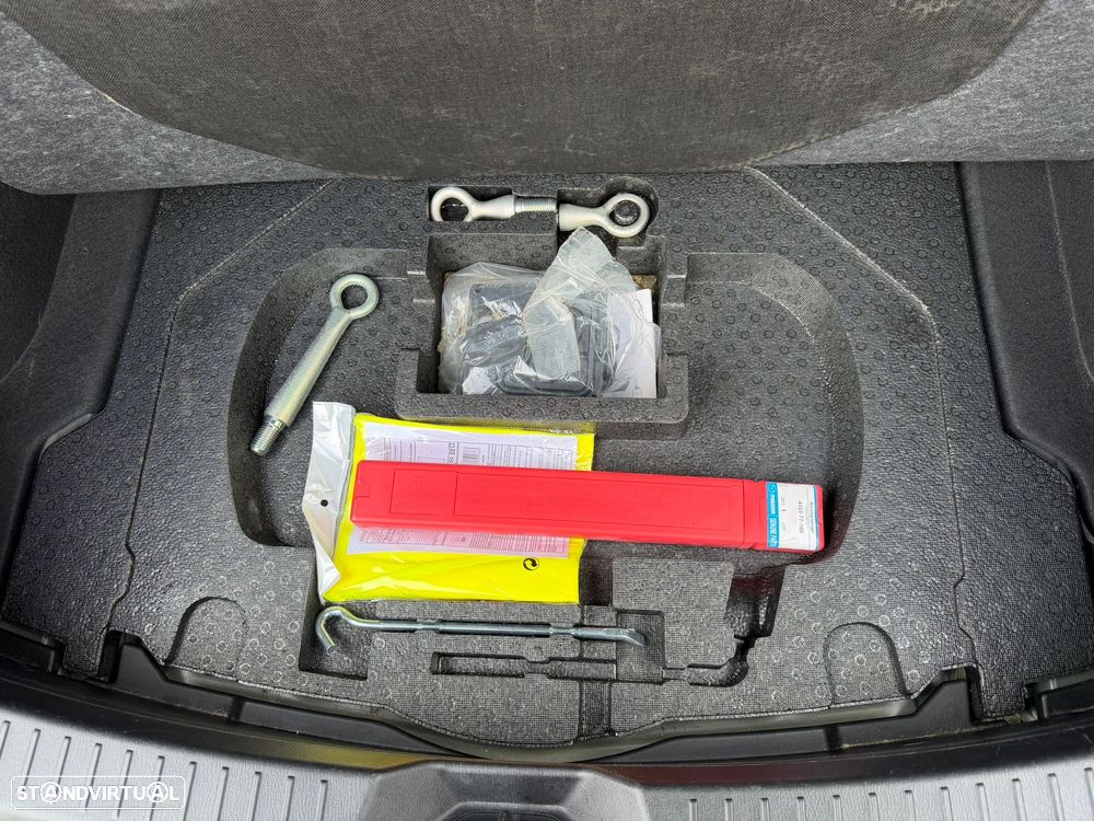 Mazda 3 Hatchback ver-1-5-sky--d-evolve - 16