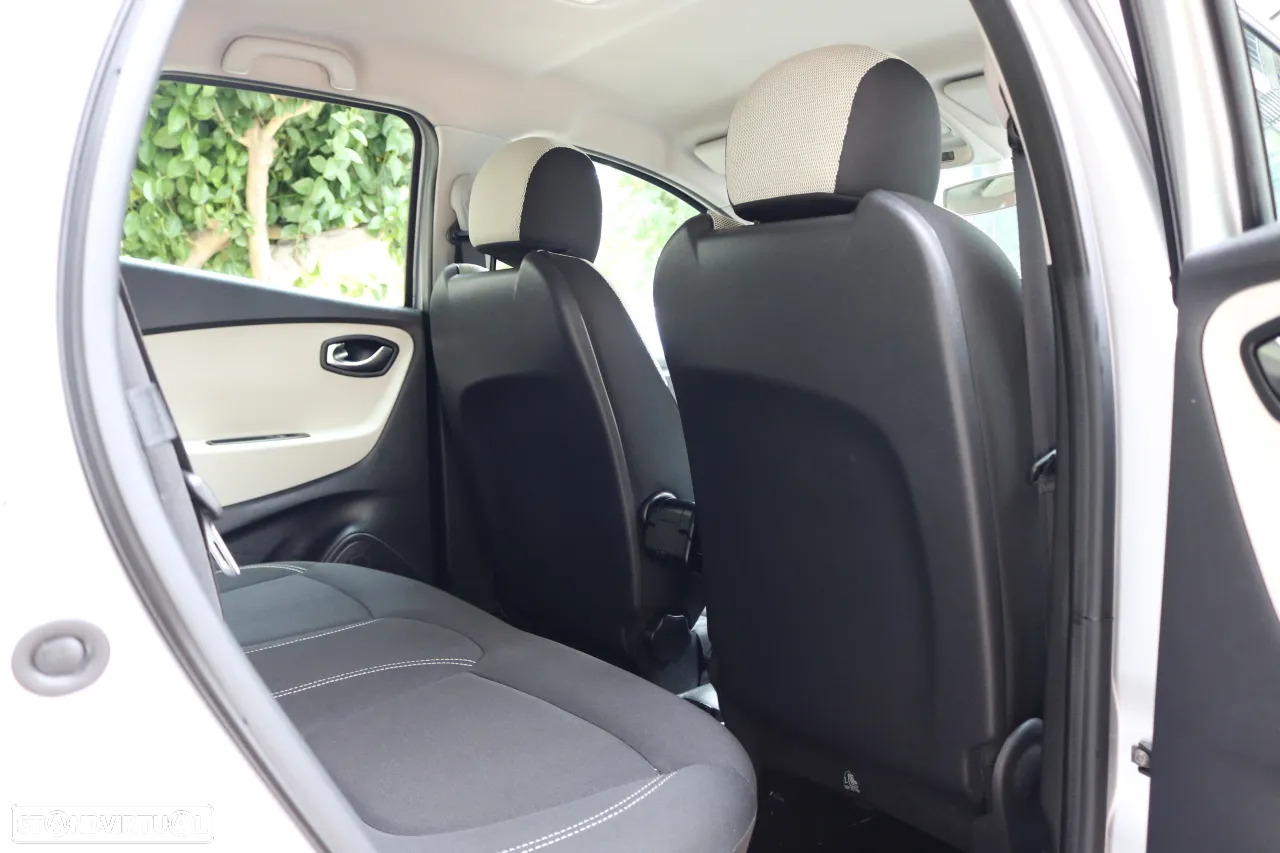 Renault Captur 1.5 dCi Exclusive EDC - 30