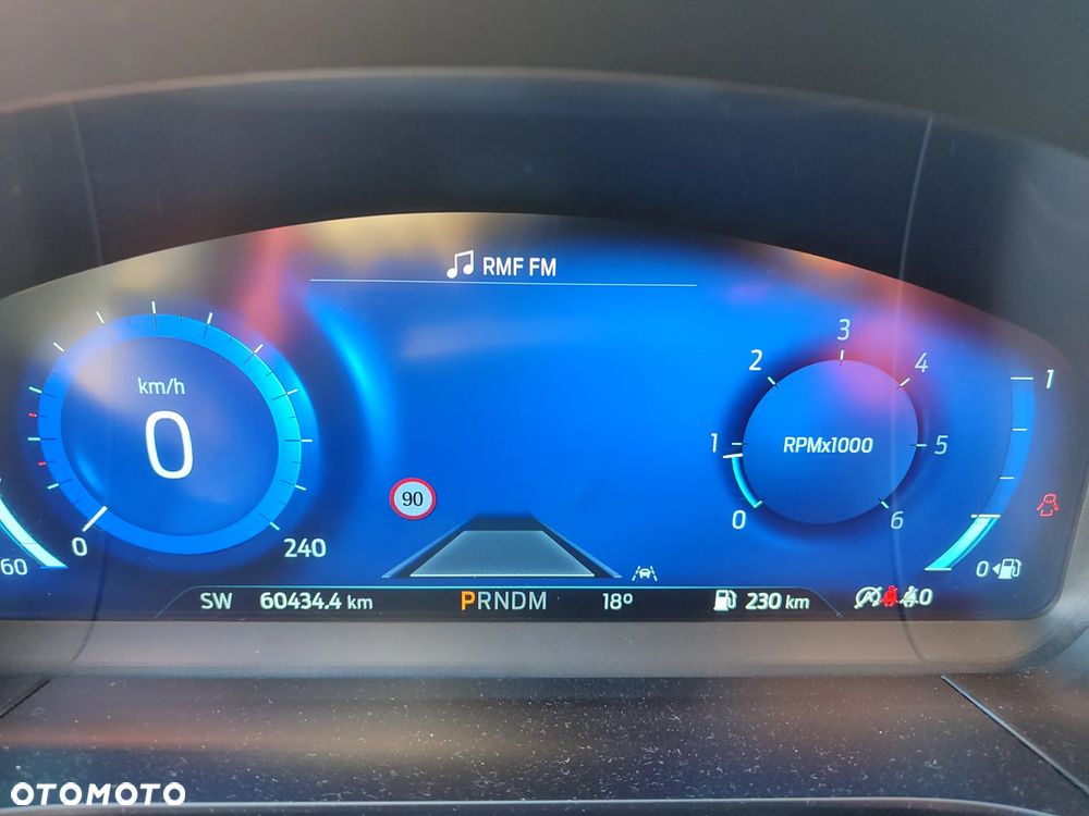 Ford Kuga 2.0 EcoBlue AWD ST-Line X - 22