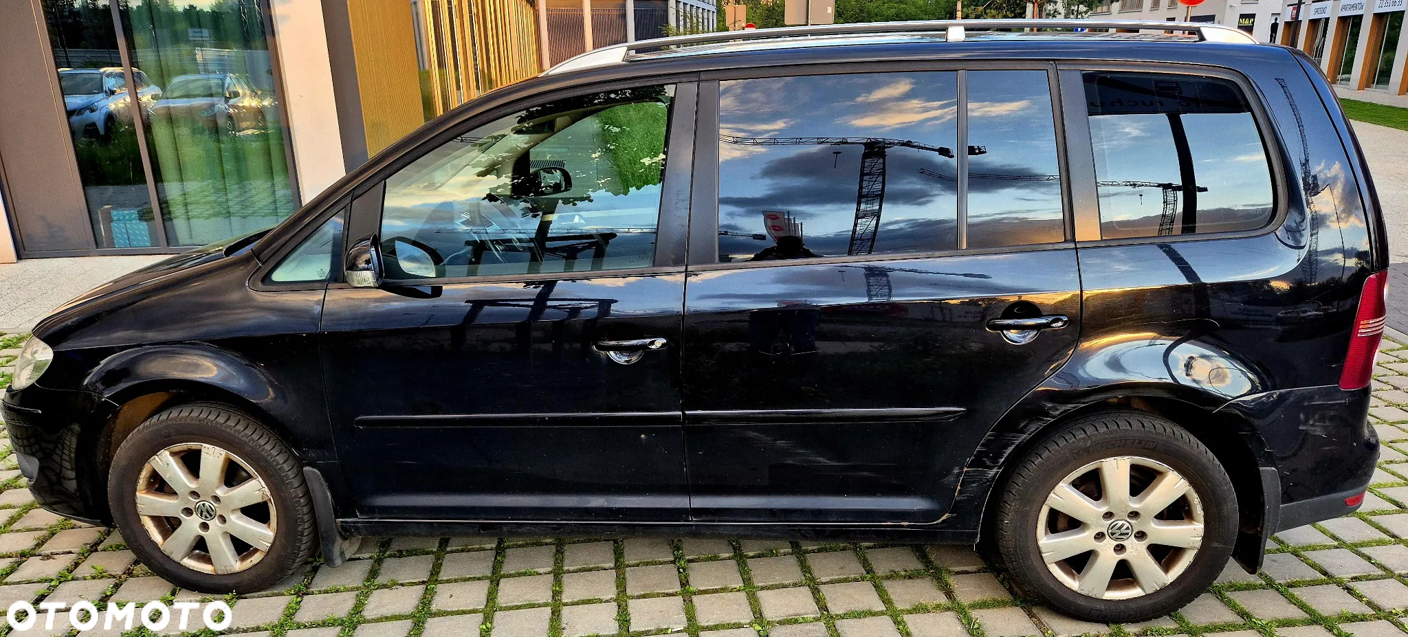 Volkswagen Touran 2.0 TDI Trendline - 6