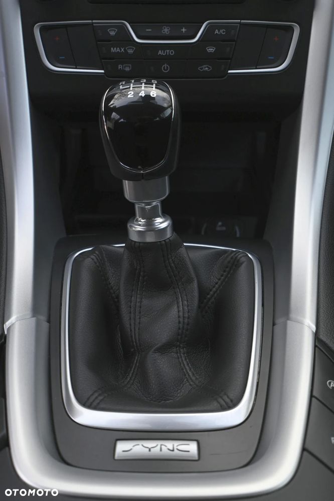 Ford Mondeo 2.0 TDCi Trend - 33