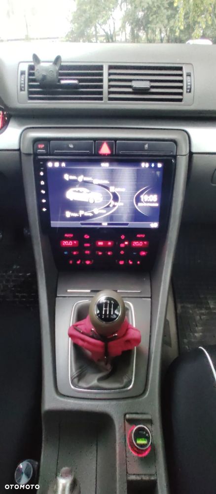 Audi A4 Limousine - 8