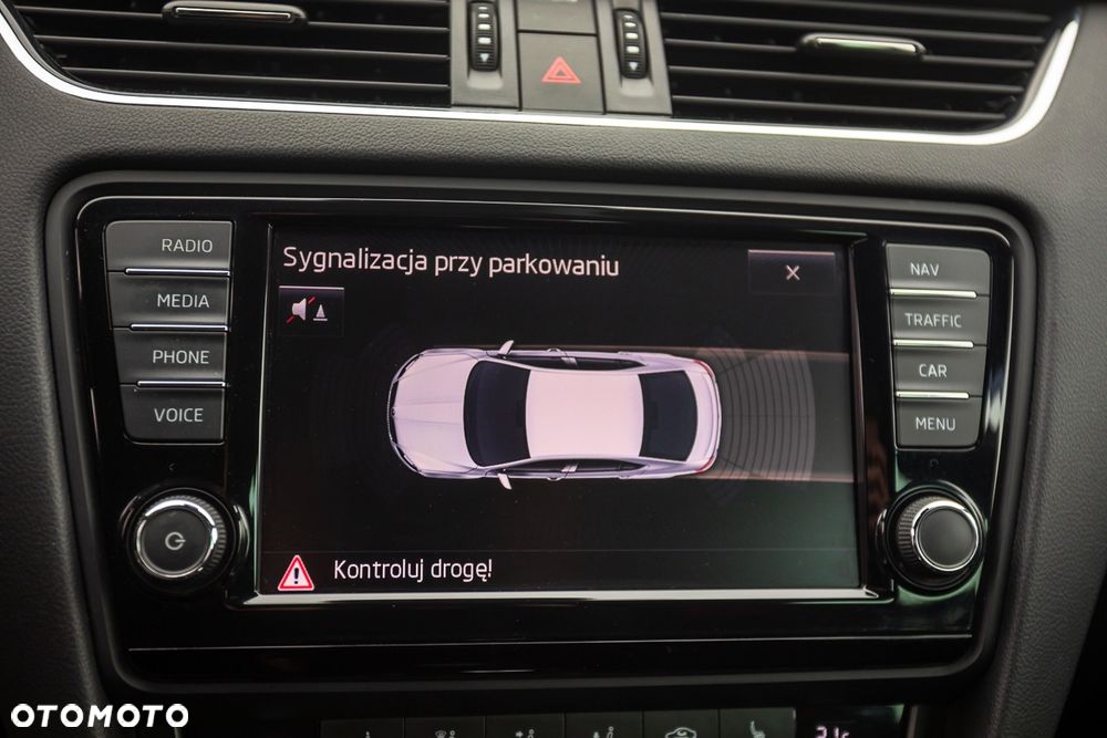 Skoda Octavia 2.0 TDI DSG RS - 32