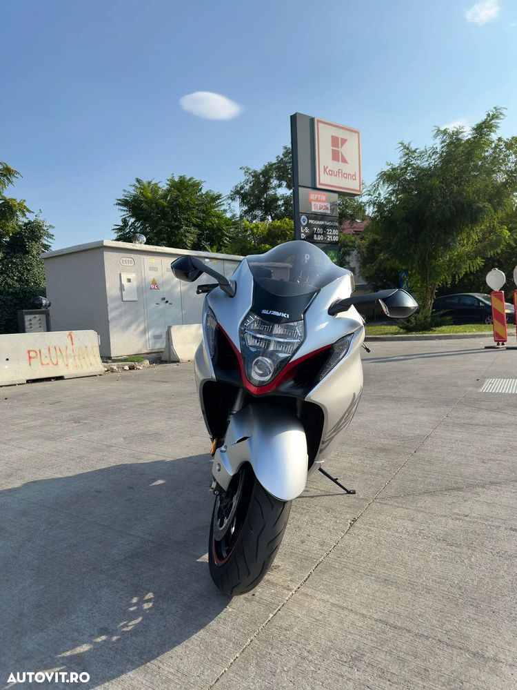 Suzuki GSX 1300R Hayabusa - 1