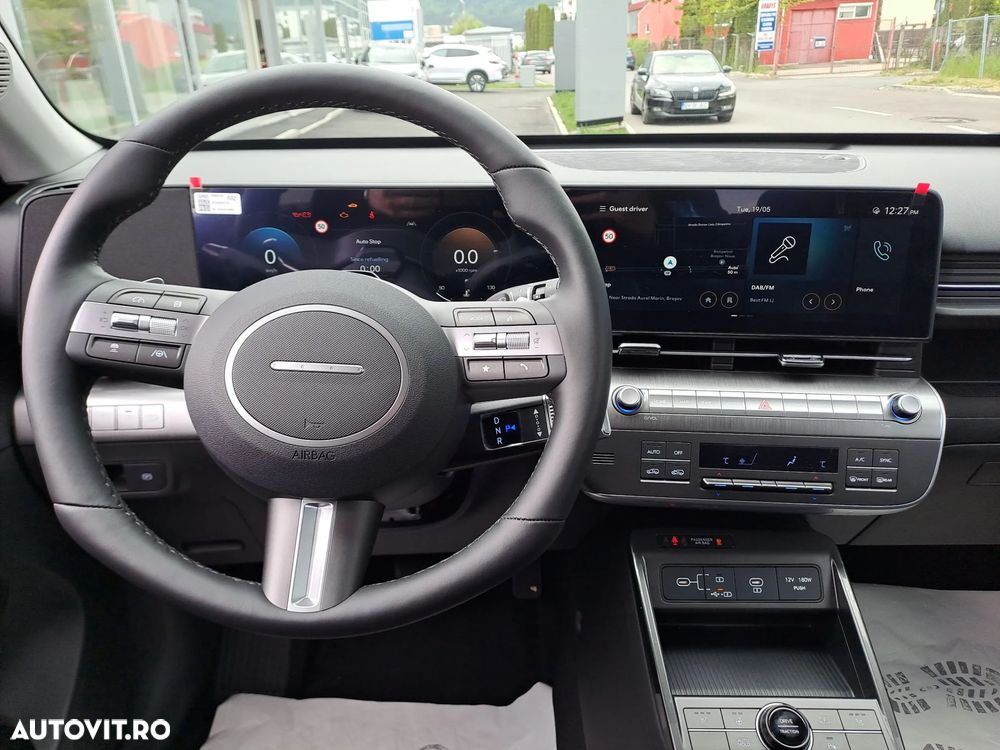 Hyundai KONA - 13