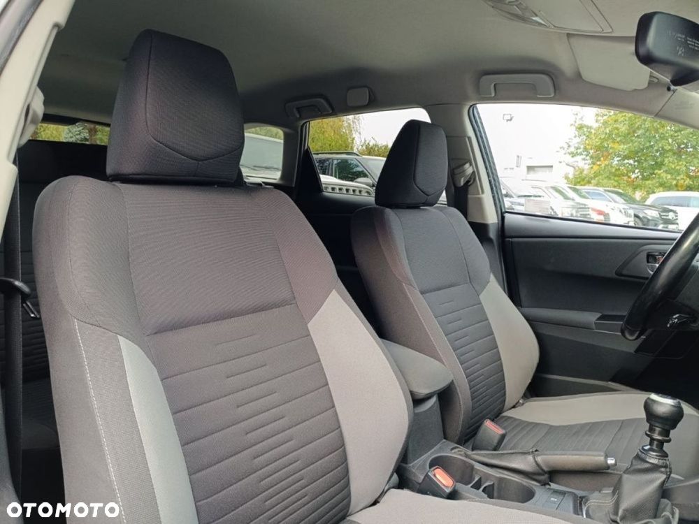 Toyota Auris 1.6 Comfort - 25