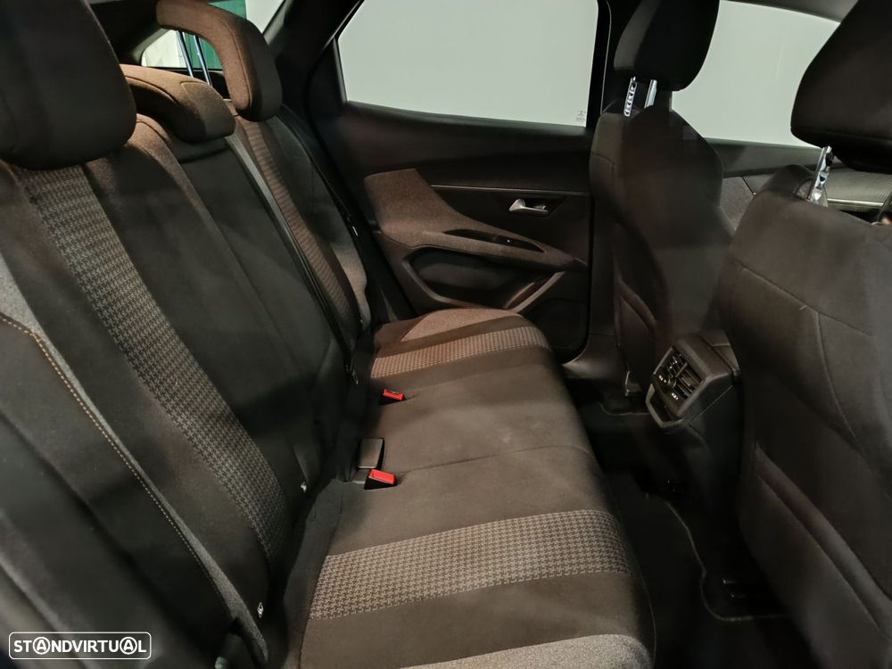 Peugeot 3008 1.2 PureTech Active Pack - 29