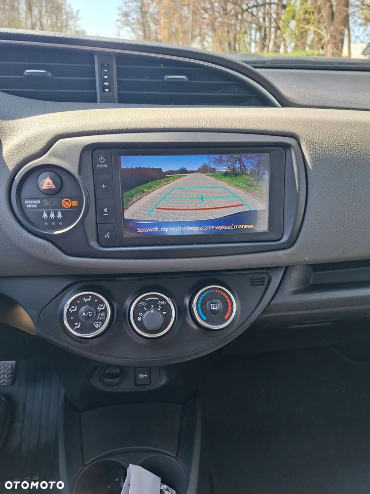 Toyota Yaris 1.5 Active - 10