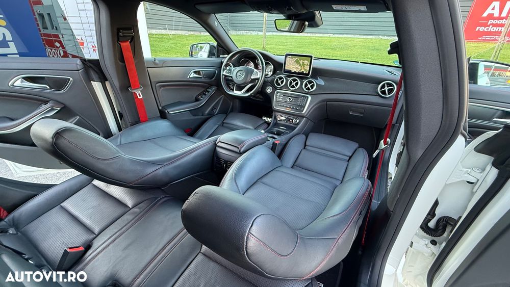 Mercedes-Benz CLA 220 d Shooting Brake 4Matic 7G-DCT AMG Line - 16
