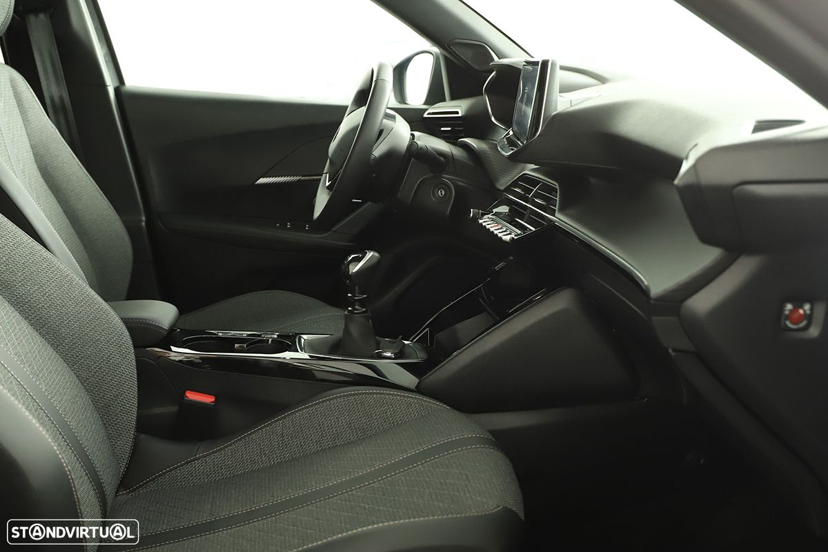 Peugeot 2008 1.2 PureTech Allure - 23